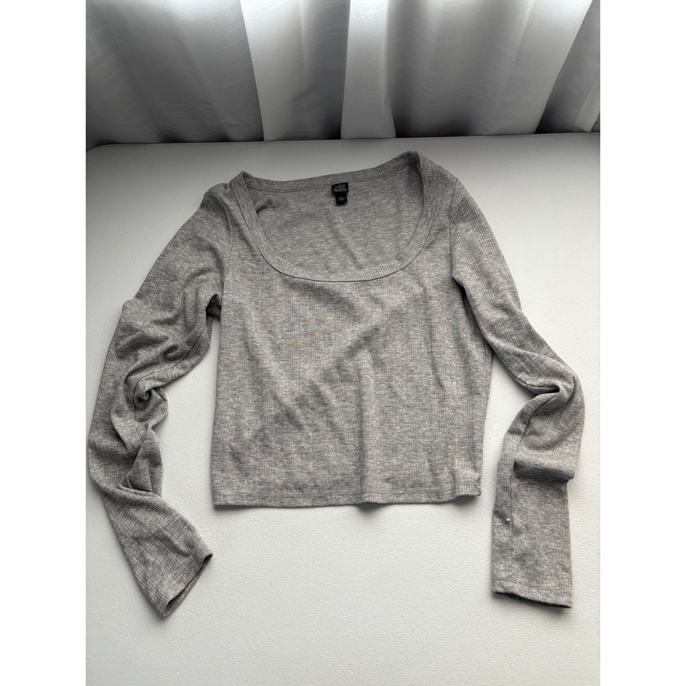 Wild Fable Gray Ribbed Scoop Neck Long Sleeve Crop Top Women's Size Medium